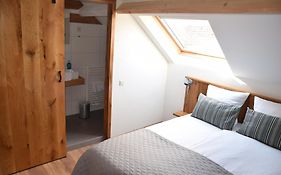 B&B 'T Inj